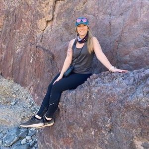 Meet your Posher, Holly